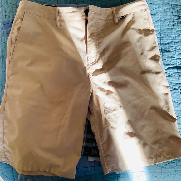 Men’s shorts. Tommy Armour, Hurley, & Haggar - Picture 14 of 14